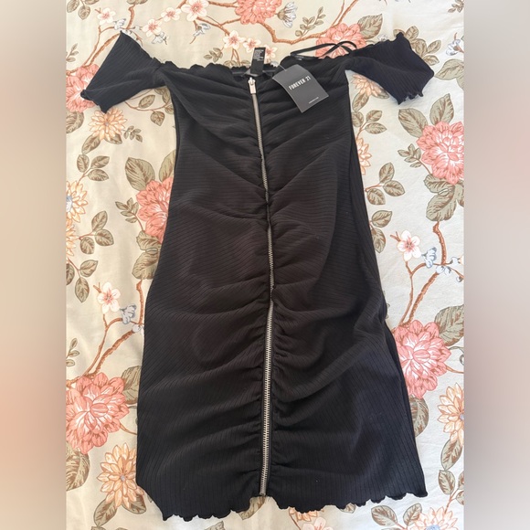 NWT Forever 21 Black Off-Shoulder Ruched Dress - Picture 2 of 5